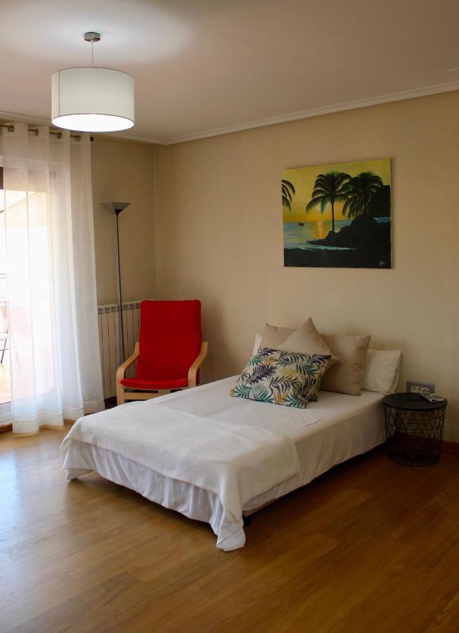 Atico En El Centro Con Amplia Terraza Appartement Entrena Buitenkant foto